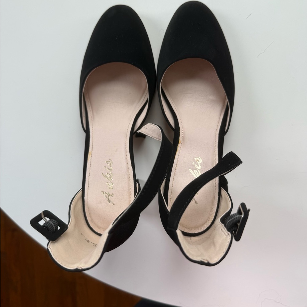 Elegant Black Aldo Heels with Ankle Strap
